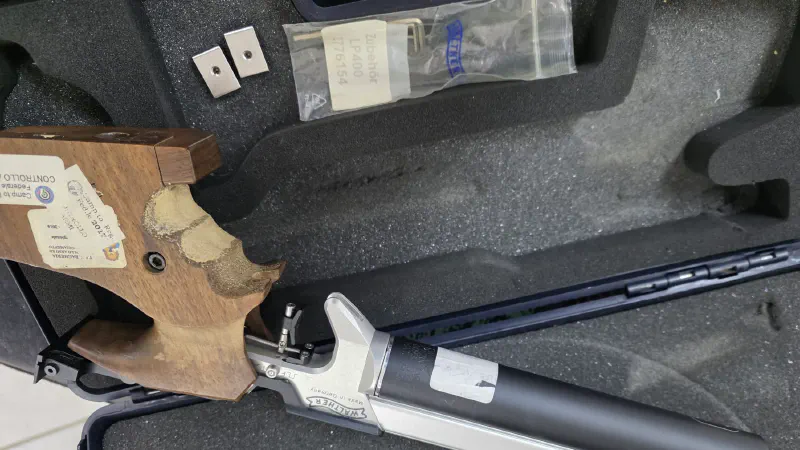 Walther LP400 Scatto meccanico. Bombola nera